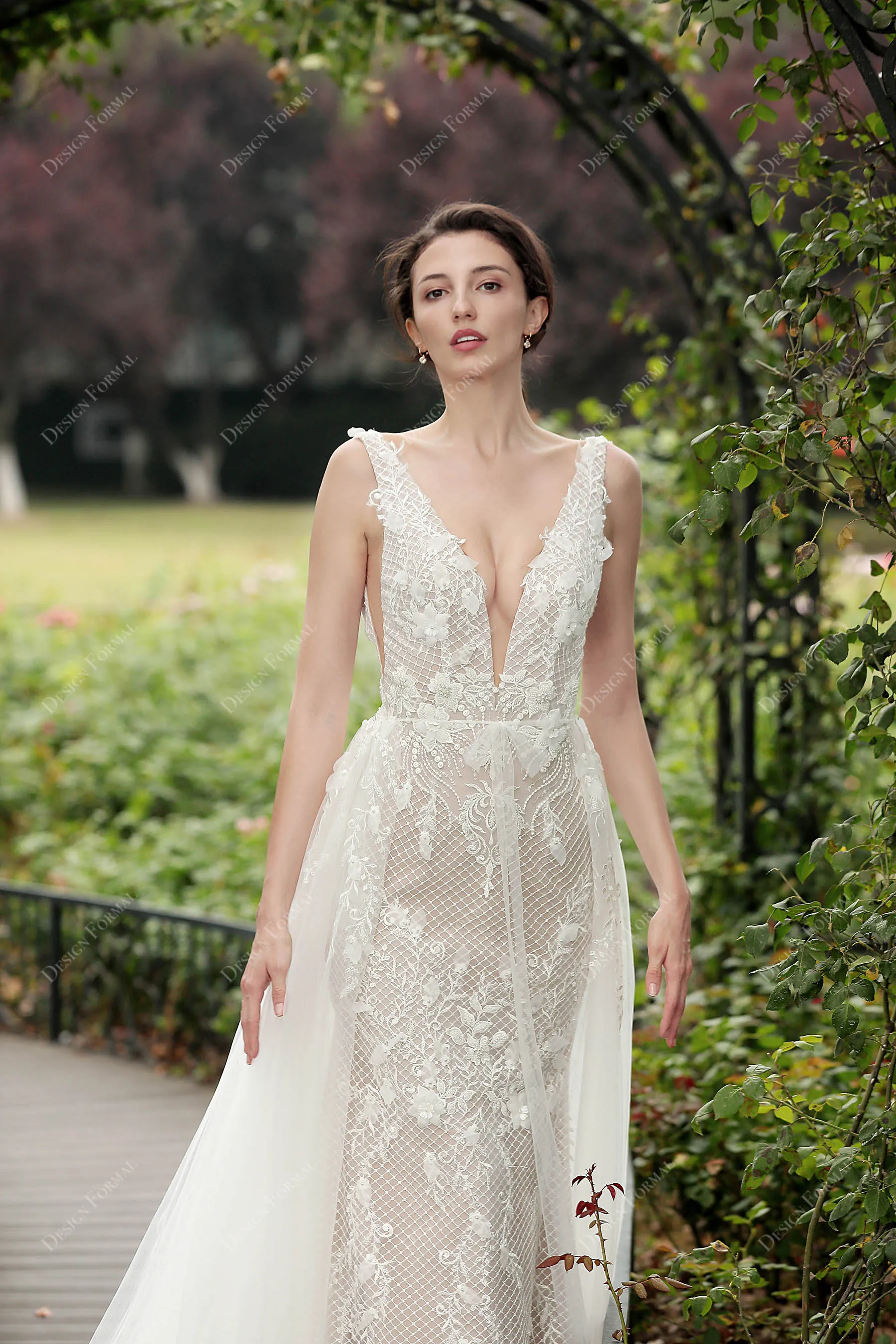 2-in-1 Beaded Floral Lace Mermaid Modern Overskirt Wedding Dress