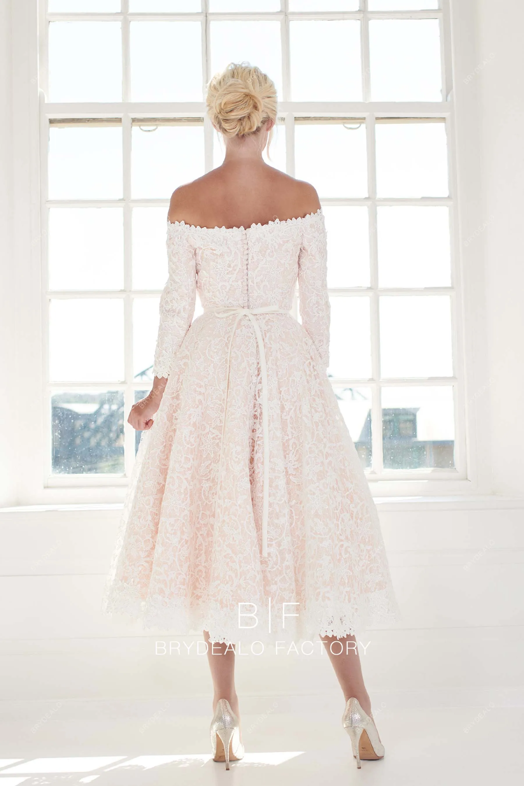 Beautiful Lace Pearl Pink V-cut Off Shoulder Short Bridal Dress