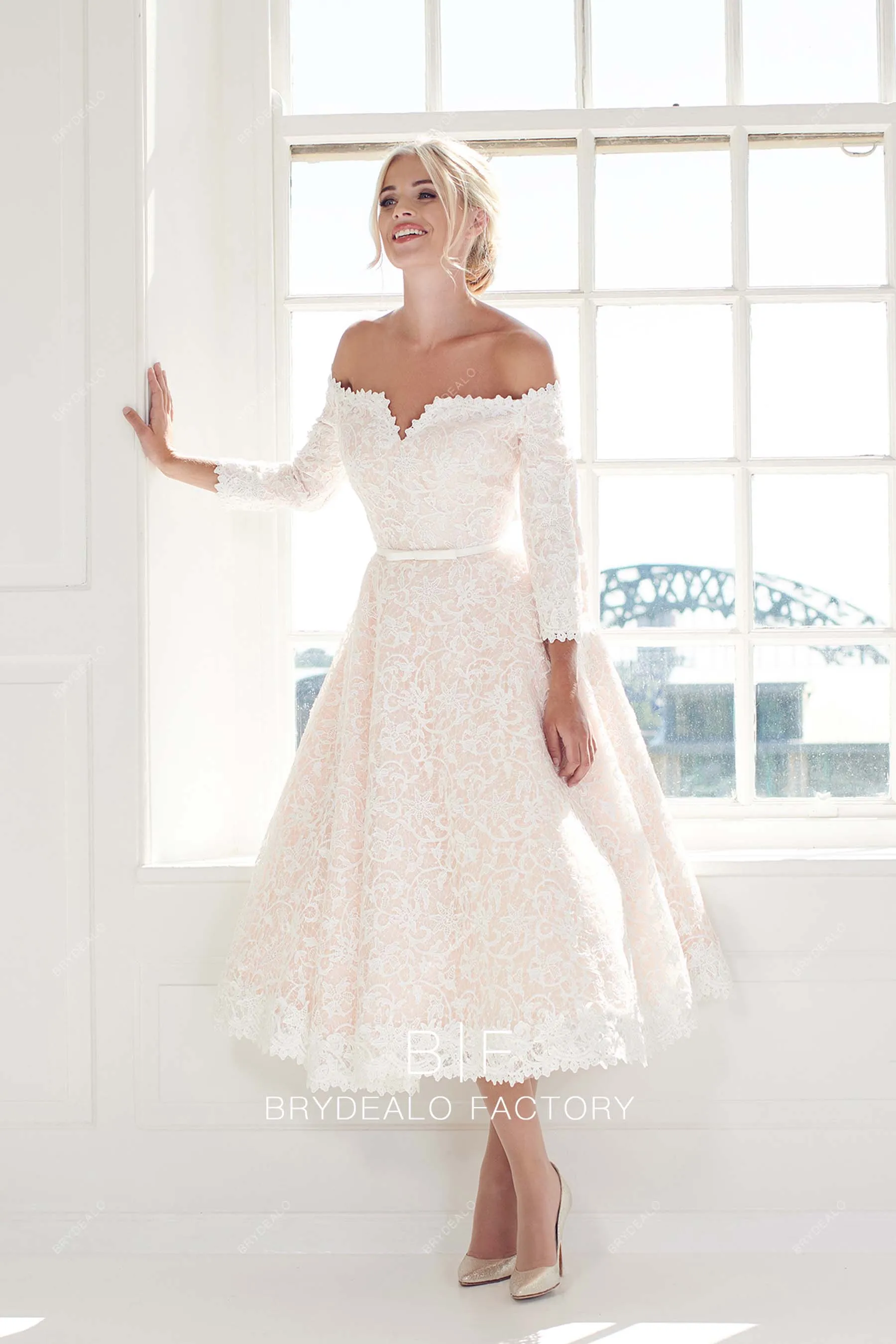 Beautiful Lace Pearl Pink V-cut Off Shoulder Short Bridal Dress