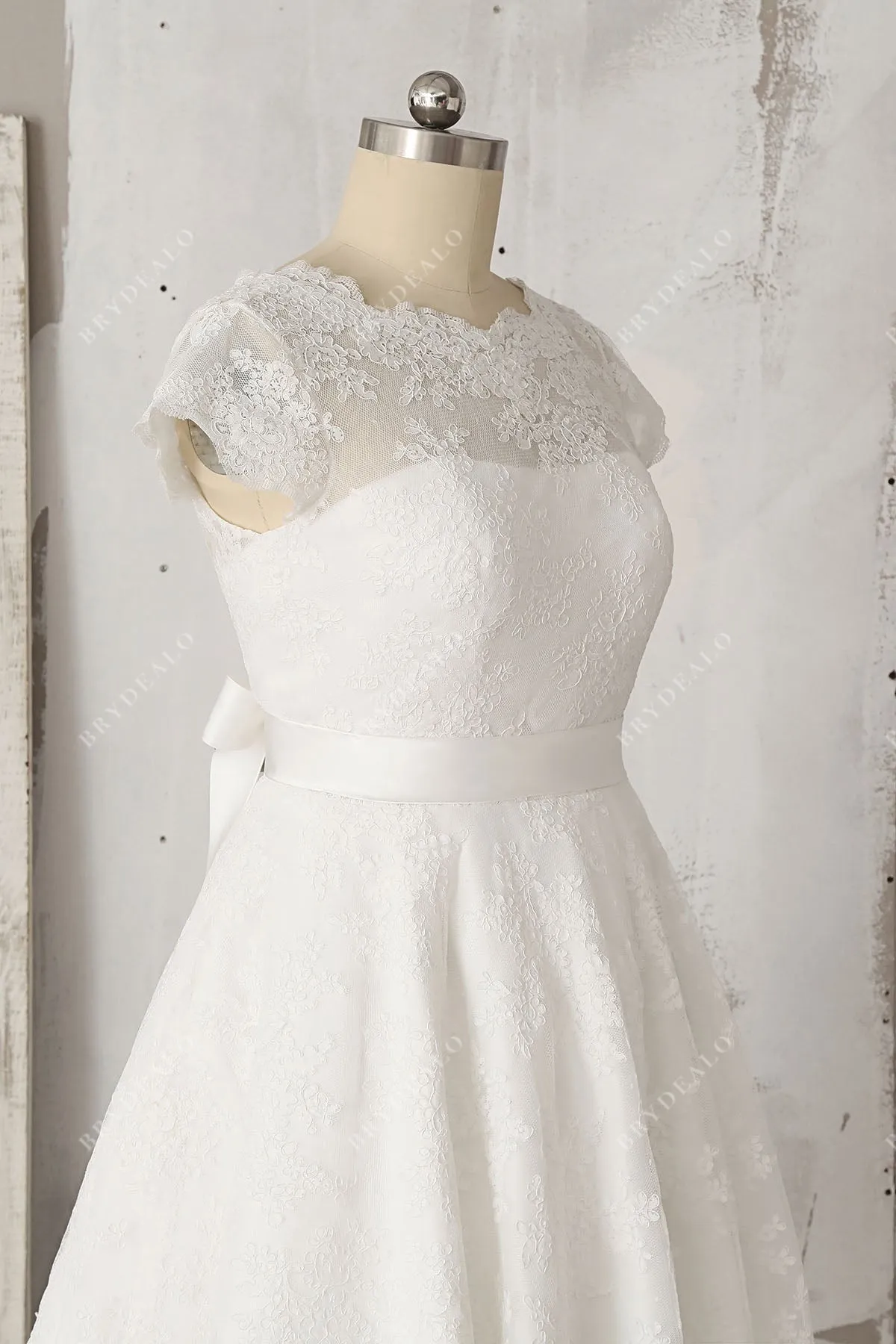 Casual Illusion Lace Cap Sleeve Tea Length City Wedding Dress
