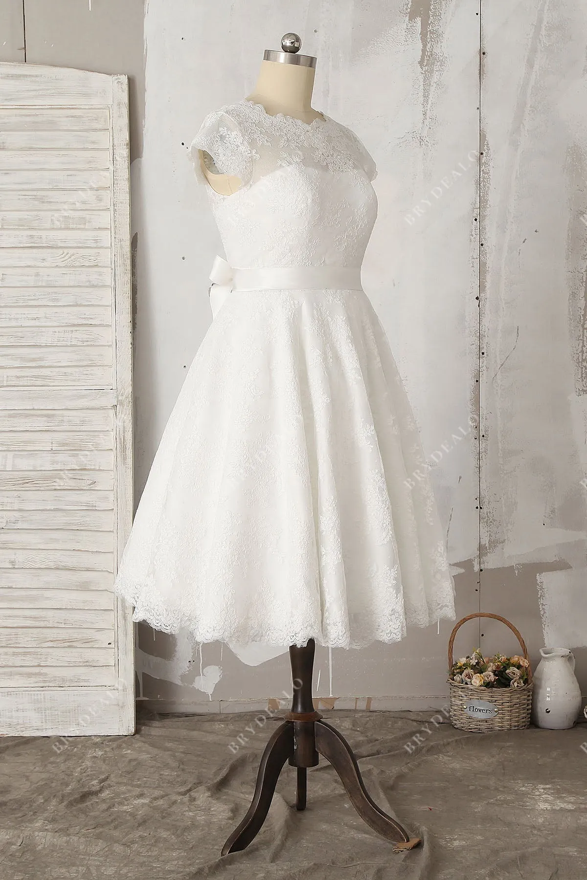 Casual Illusion Lace Cap Sleeve Tea Length City Wedding Dress
