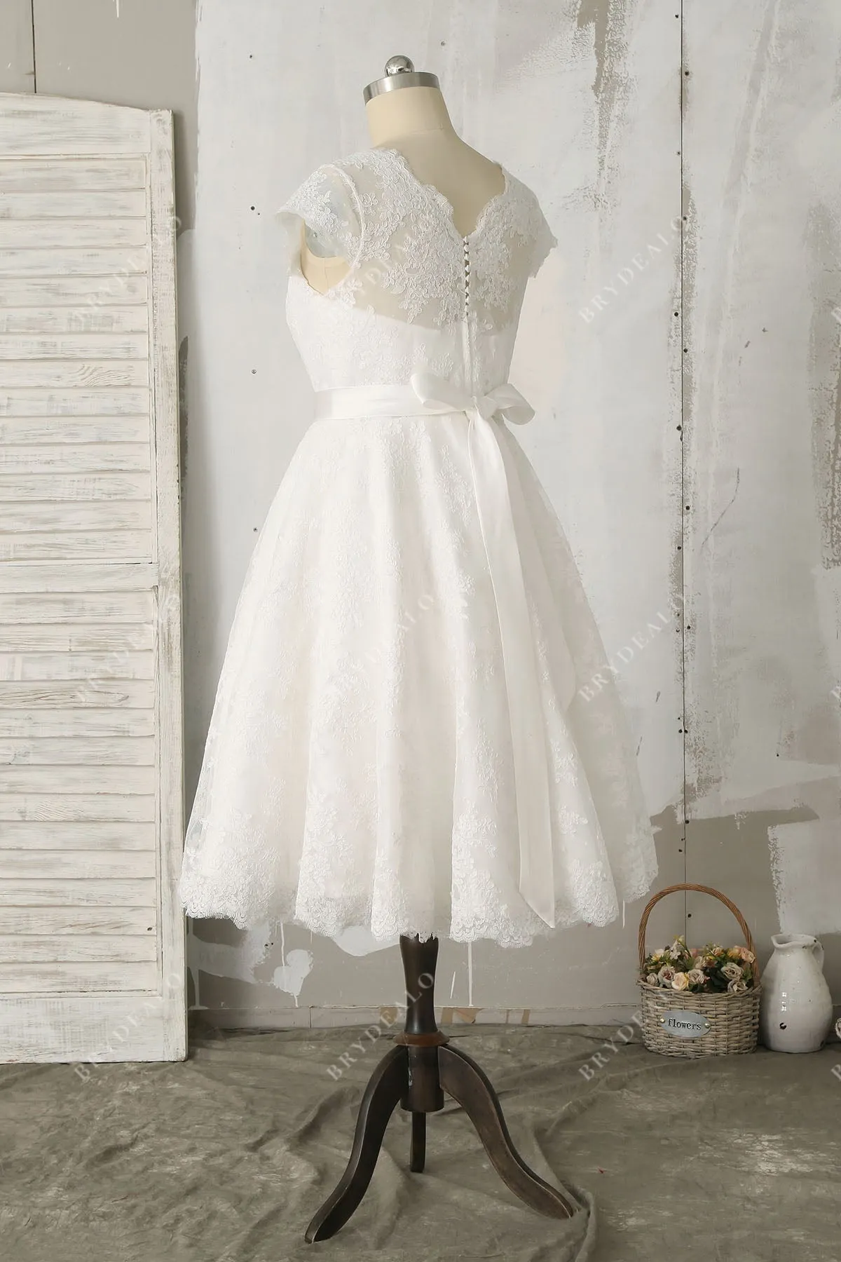 Casual Illusion Lace Cap Sleeve Tea Length City Wedding Dress