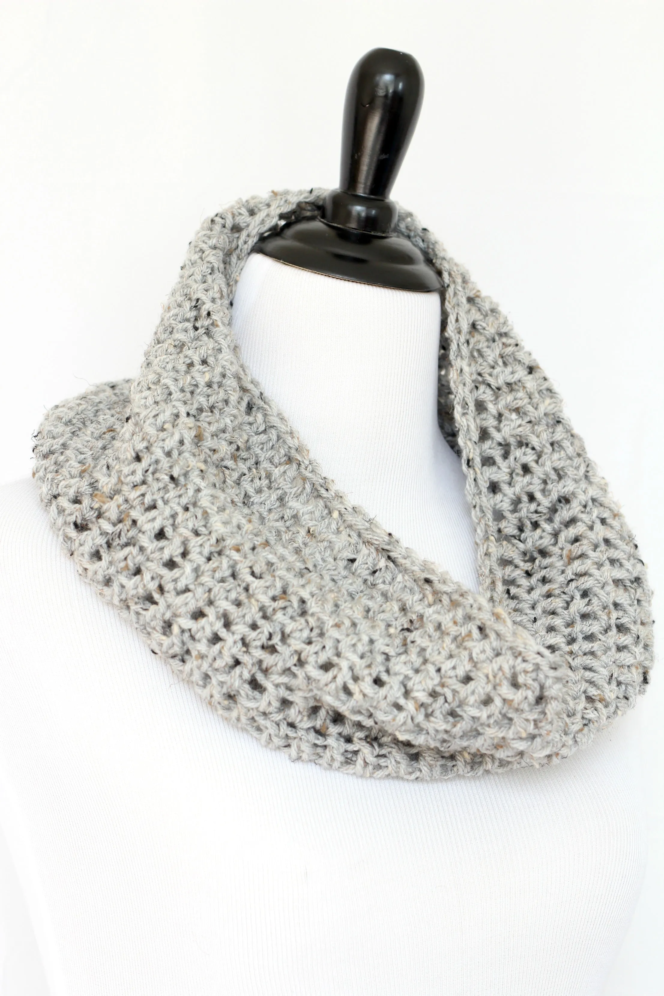Crochet infinity scarf in grey color, chunky cowl - 12 colors available