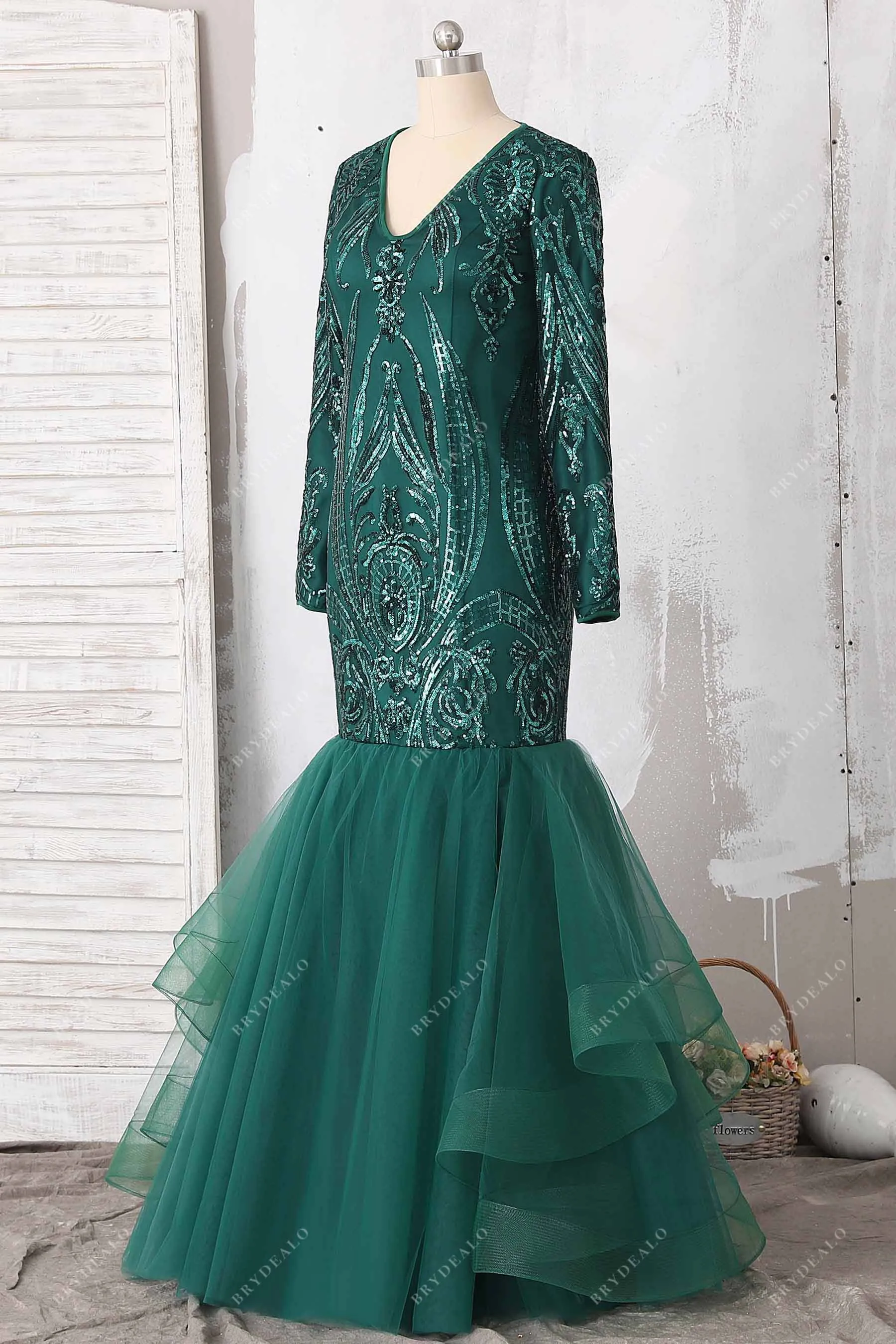 Emerald Sequin Tulle V-neck Long Sleeve Prom Gown