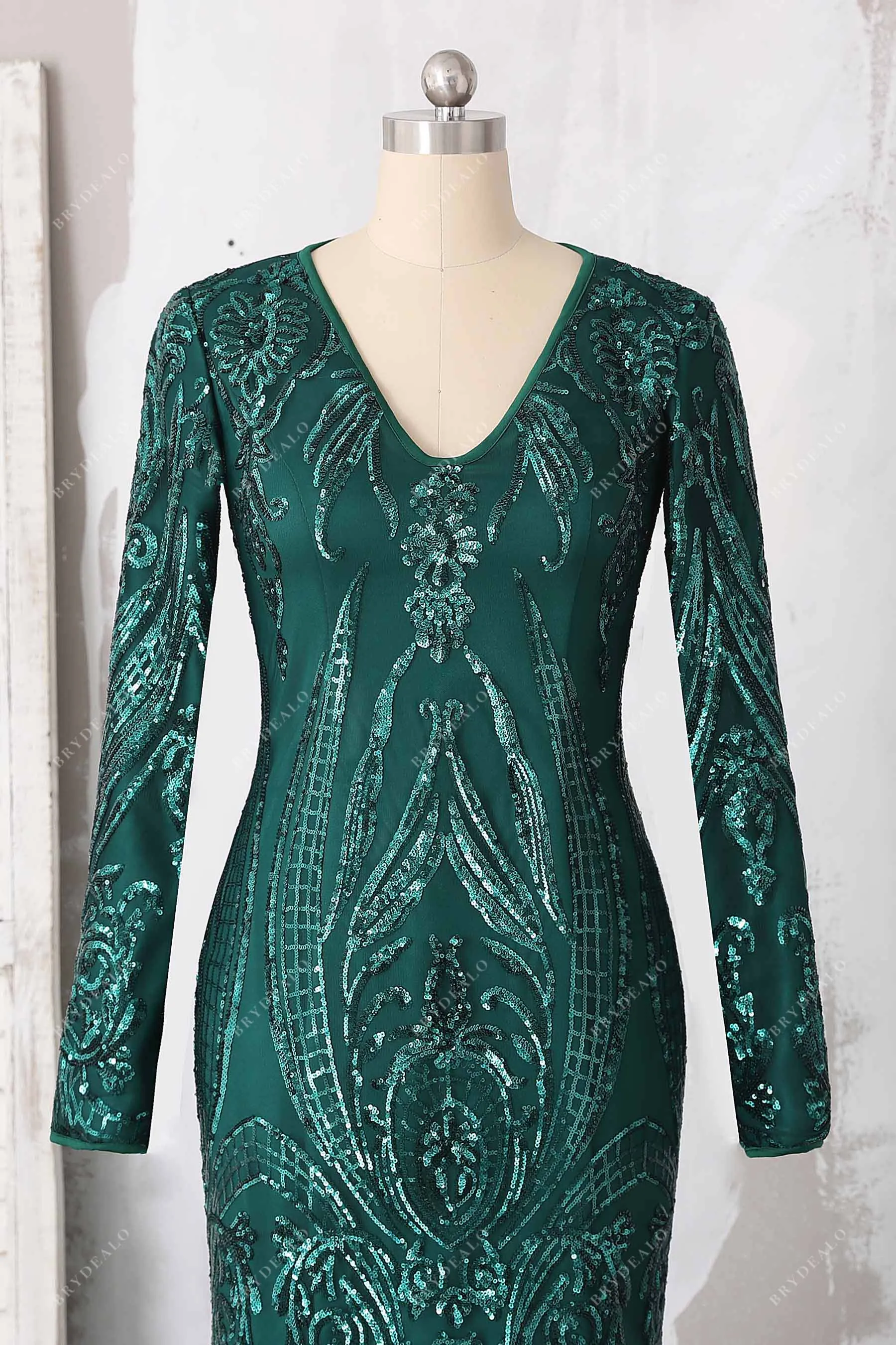 Emerald Sequin Tulle V-neck Long Sleeve Prom Gown
