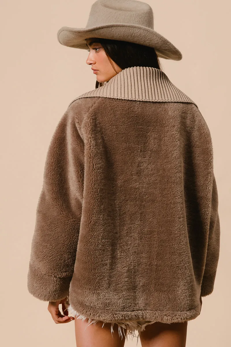 IT2517-01 | QUILTED JACKET SHERPA COMBO COLLARED JACKET
