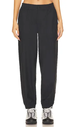 Jordan Sport Core Sweatpants in Black