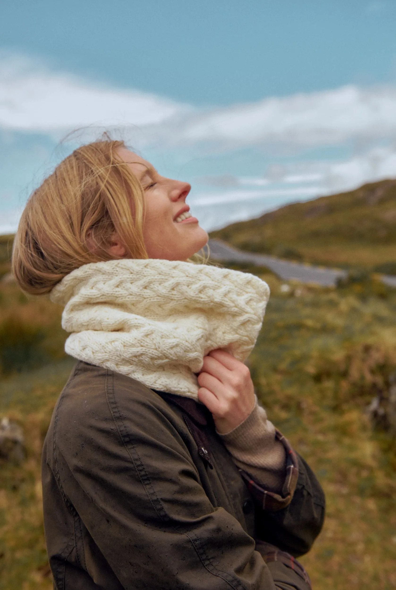 Newport Aran Cable Infinity Scarf - Cream
