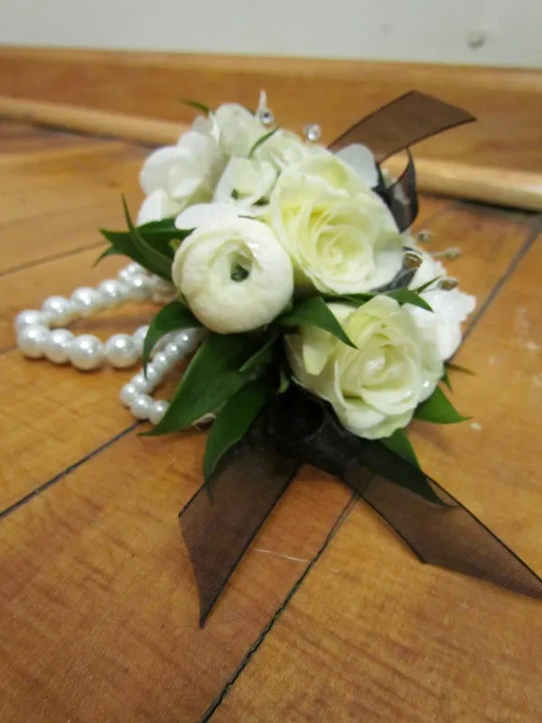 Show- stopper corsage