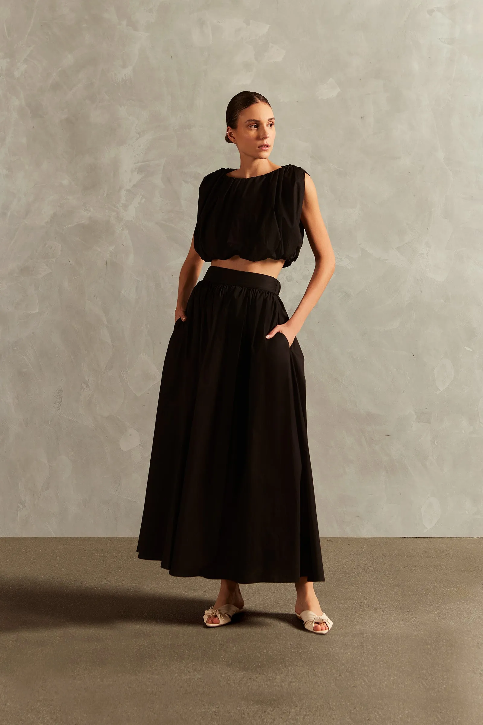 Solid Inamorata Side-Slit Long Skirt