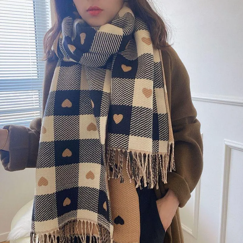 Women Cashmere Knitted Heart-pattern Plaid Scarf