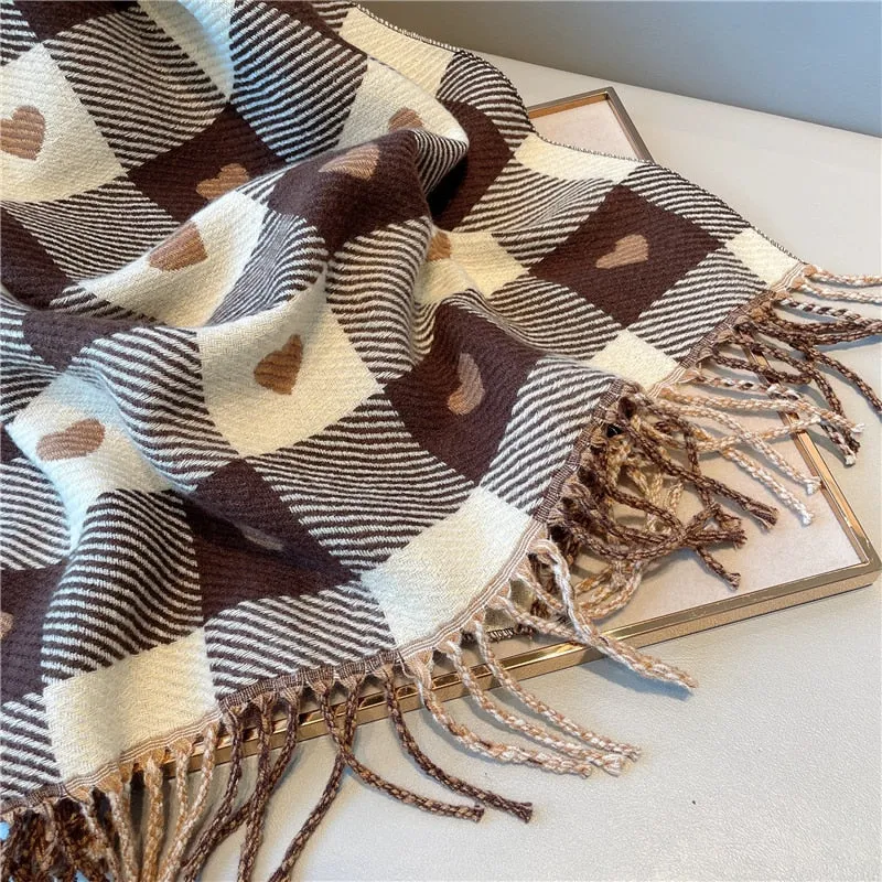 Women Cashmere Knitted Heart-pattern Plaid Scarf