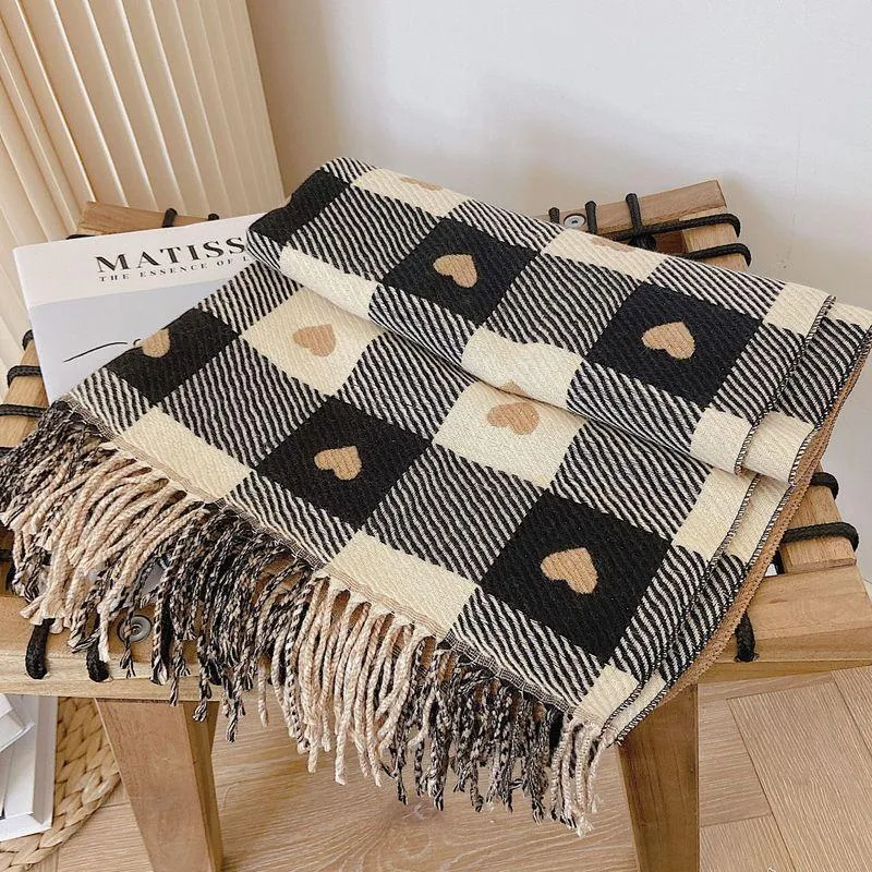 Women Cashmere Knitted Heart-pattern Plaid Scarf