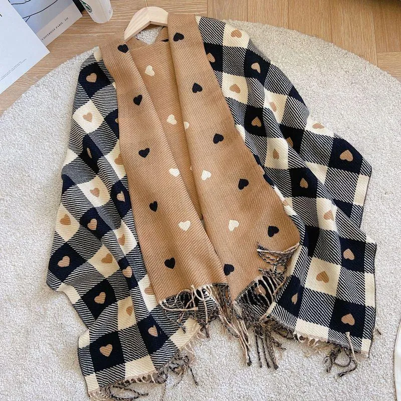 Women Cashmere Knitted Heart-pattern Plaid Scarf