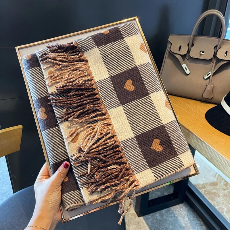 Women Cashmere Knitted Heart-pattern Plaid Scarf